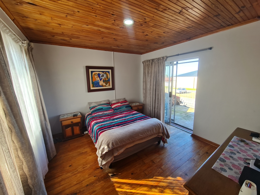3 Bedroom Property for Sale in Wavecrest Eastern Cape